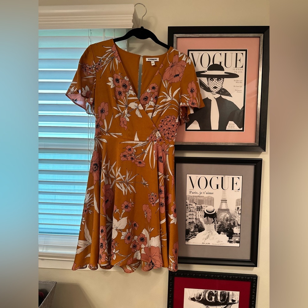Burnt orange dress with flutter sleeves size 2